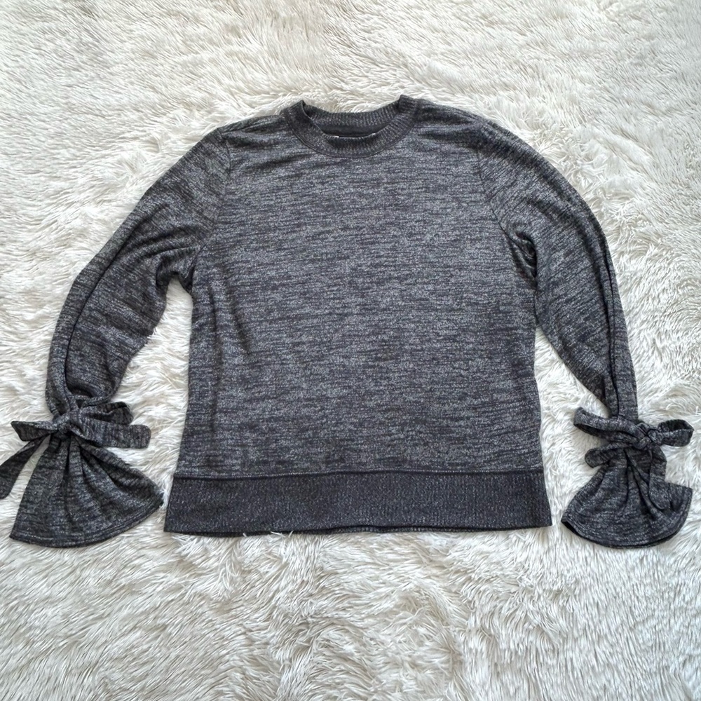 Abercrombie & Fitch Gray Long Sleeve Top with Tie Sleeves